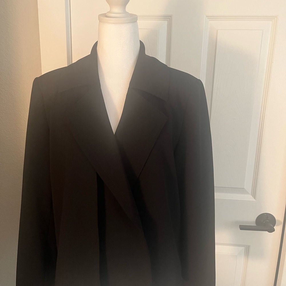Tahari Classic Black Women's Blazer - Picture 4 of 6